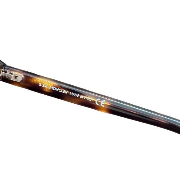 NWOT Moncler oval-frame tortoiseshell acetate sunglasses - Picture 9 of 10